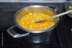 Aufgefüllt mit Gemüsefont